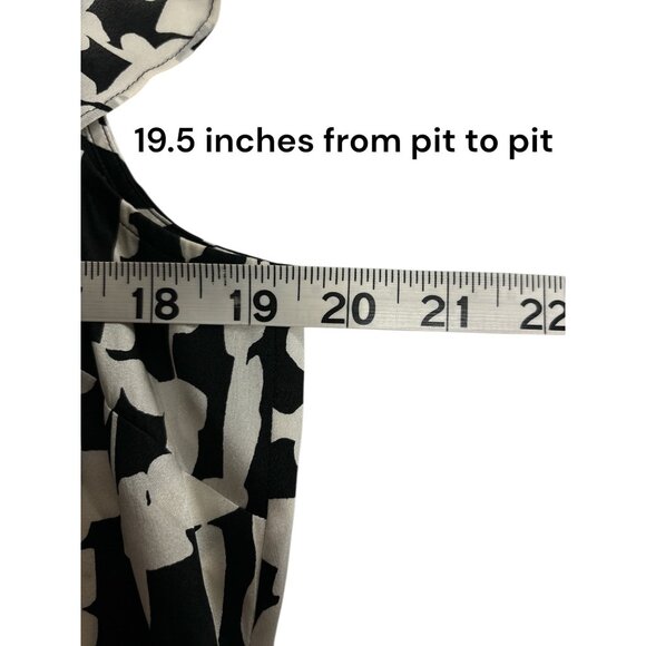 St. John Womens Ruffled Cap Sleeve Blouse Black & White Abstract Print Size 8 Si - Picture 8 of 8